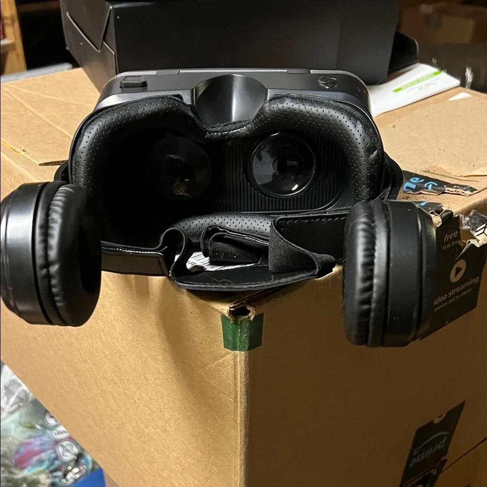 Shinecon VR SC-G04E Virtual Reality Glasses Headset - Immersive Gaming Viewer